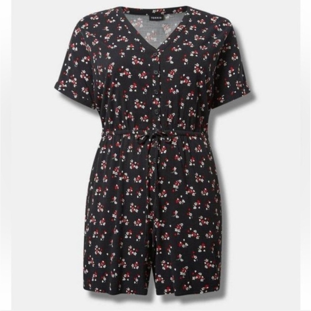 Torrid Rayon‎ Slub Button Front Romper Plus Size 5X Heart Floral Black Pockets